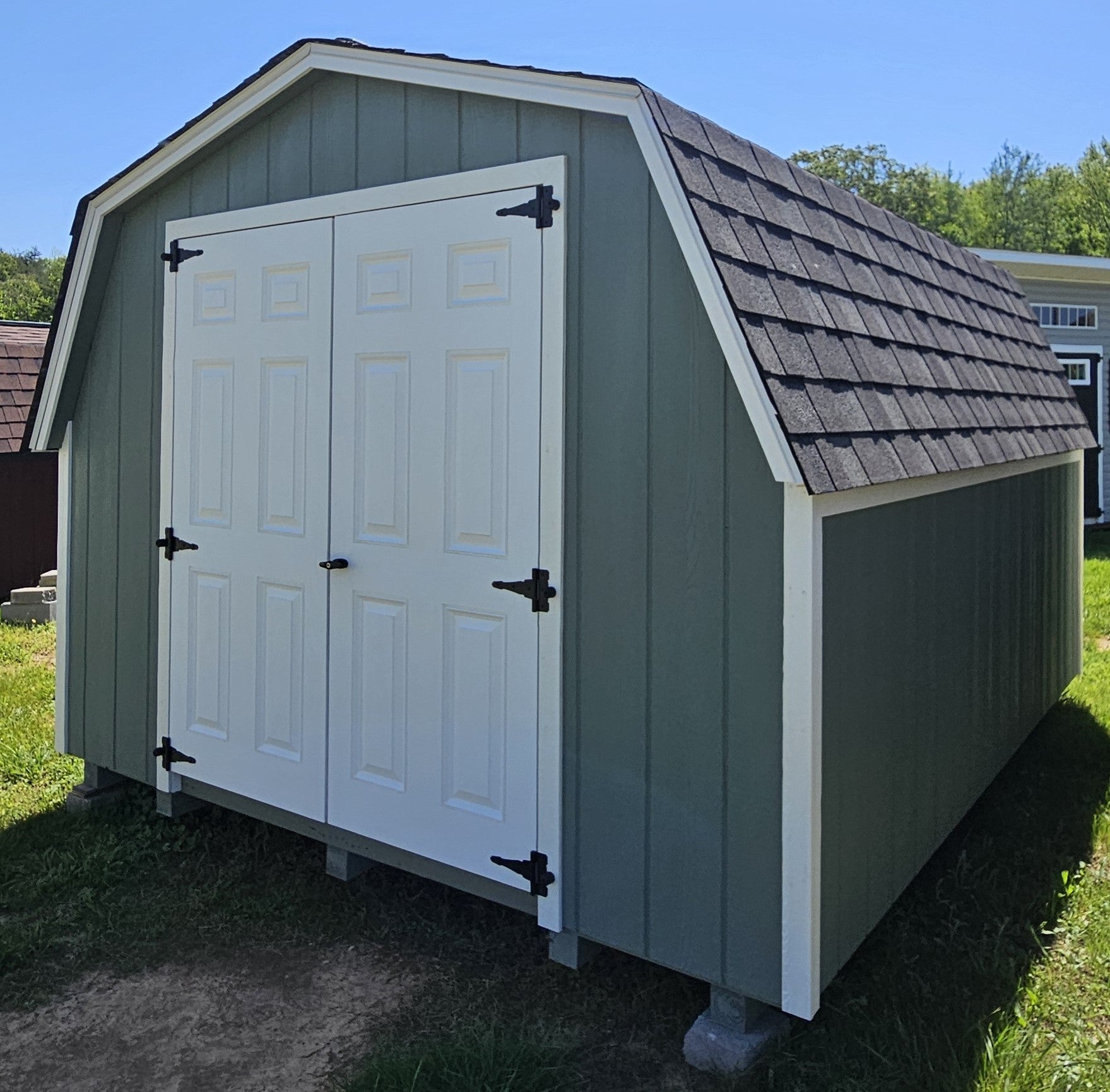 10 x 12 Painted Low Barn #1101